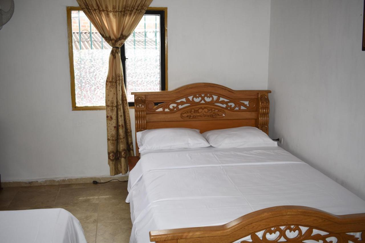 Ferienwohnung Artesanos Y Turistas Guatapé Exterior foto