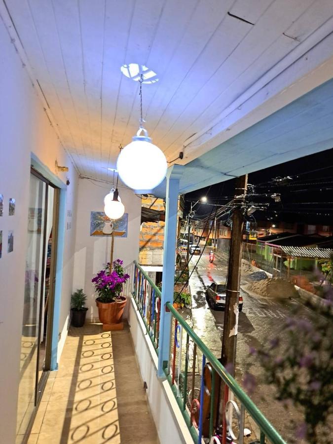 Ferienwohnung Artesanos Y Turistas Guatapé Exterior foto