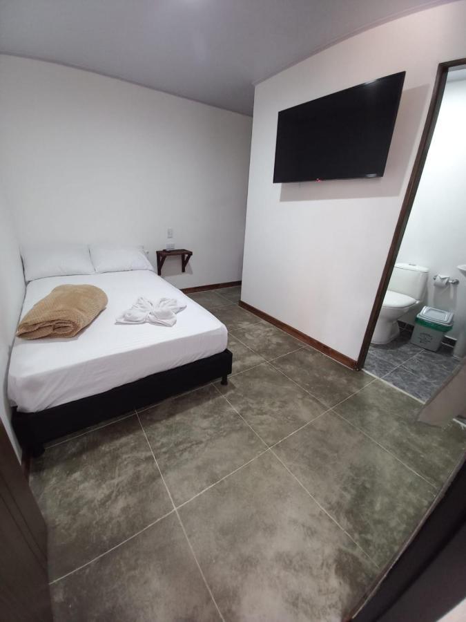 Ferienwohnung Artesanos Y Turistas Guatapé Exterior foto