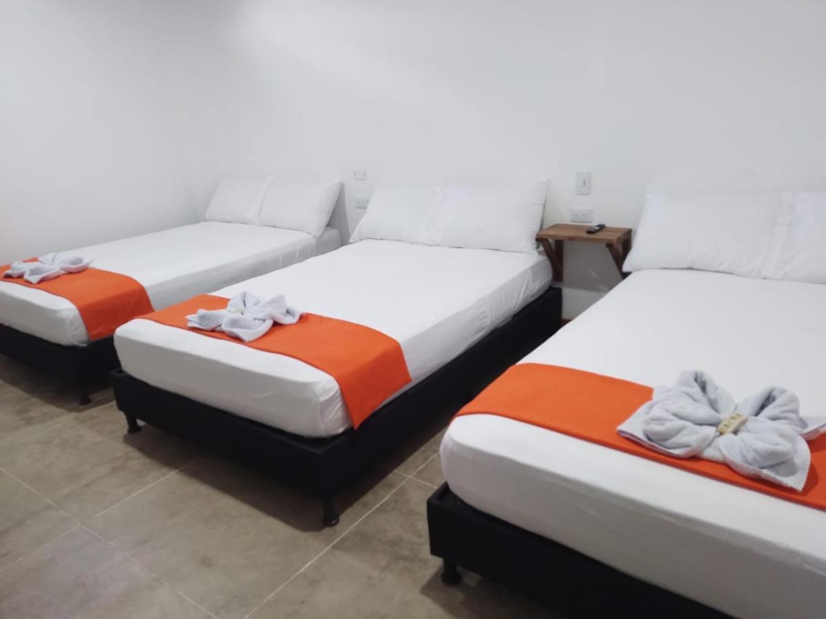 Ferienwohnung Artesanos Y Turistas Guatapé Exterior foto