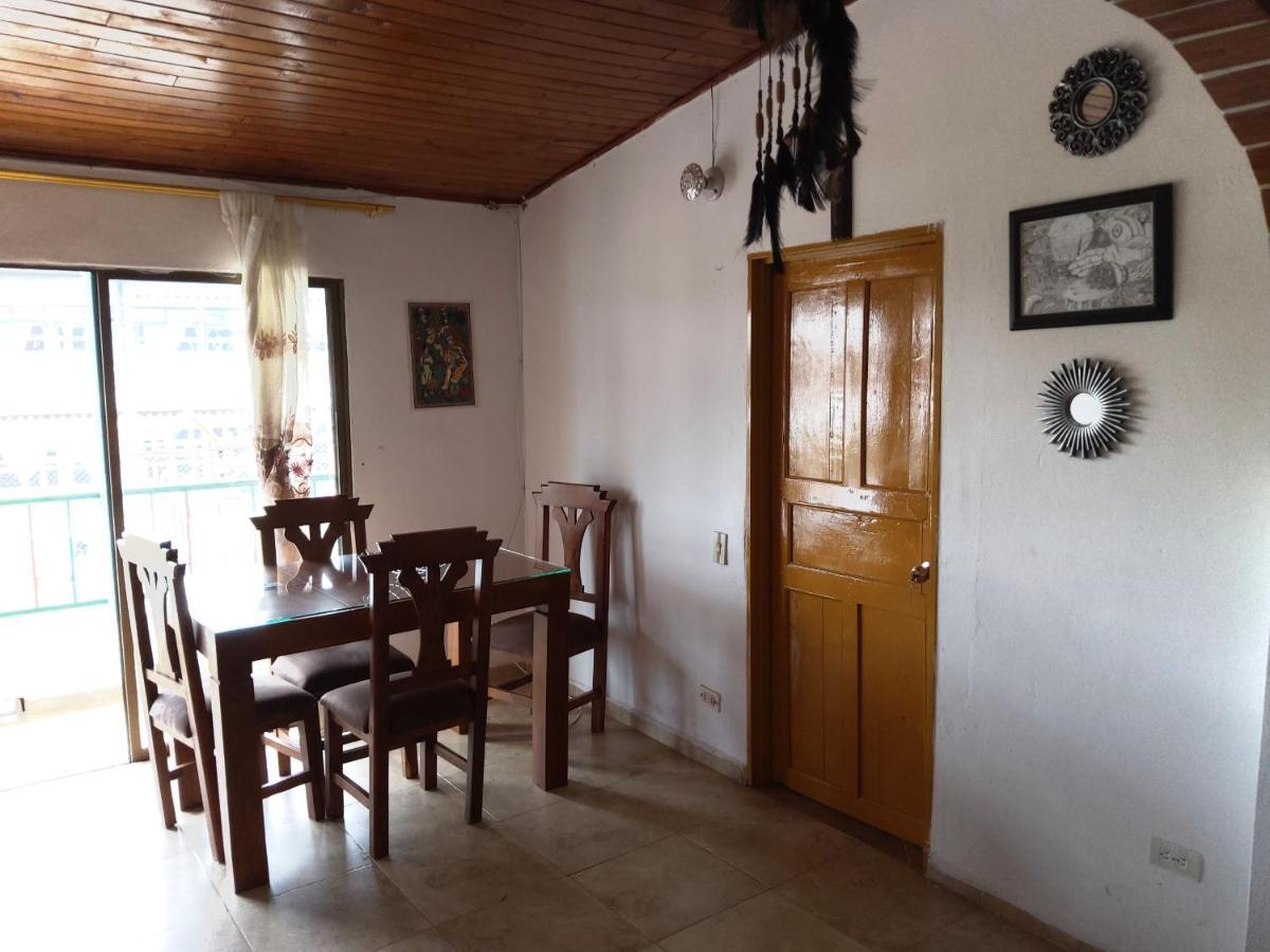 Ferienwohnung Artesanos Y Turistas Guatapé Exterior foto